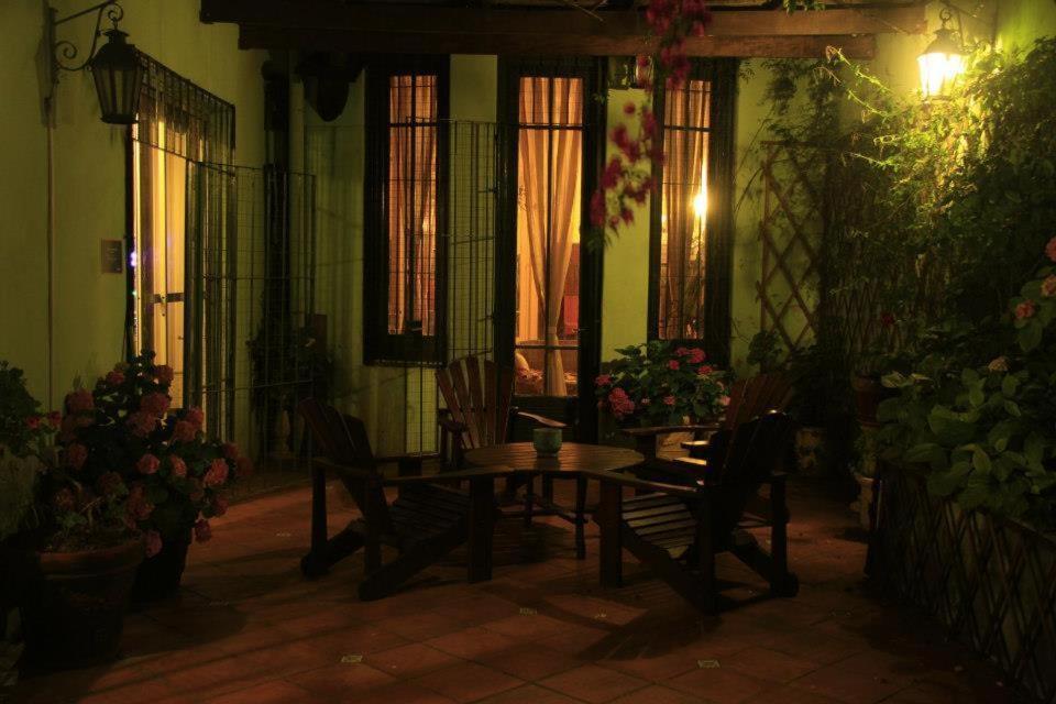 Ukelele Hostel Montevideo Exterior photo