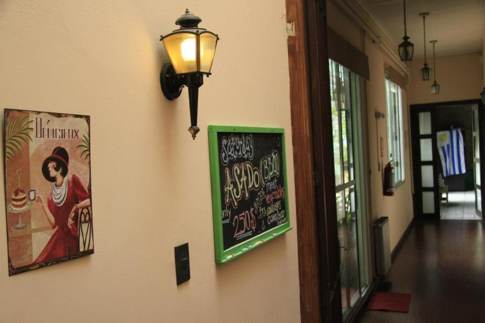 Ukelele Hostel Montevideo Exterior photo